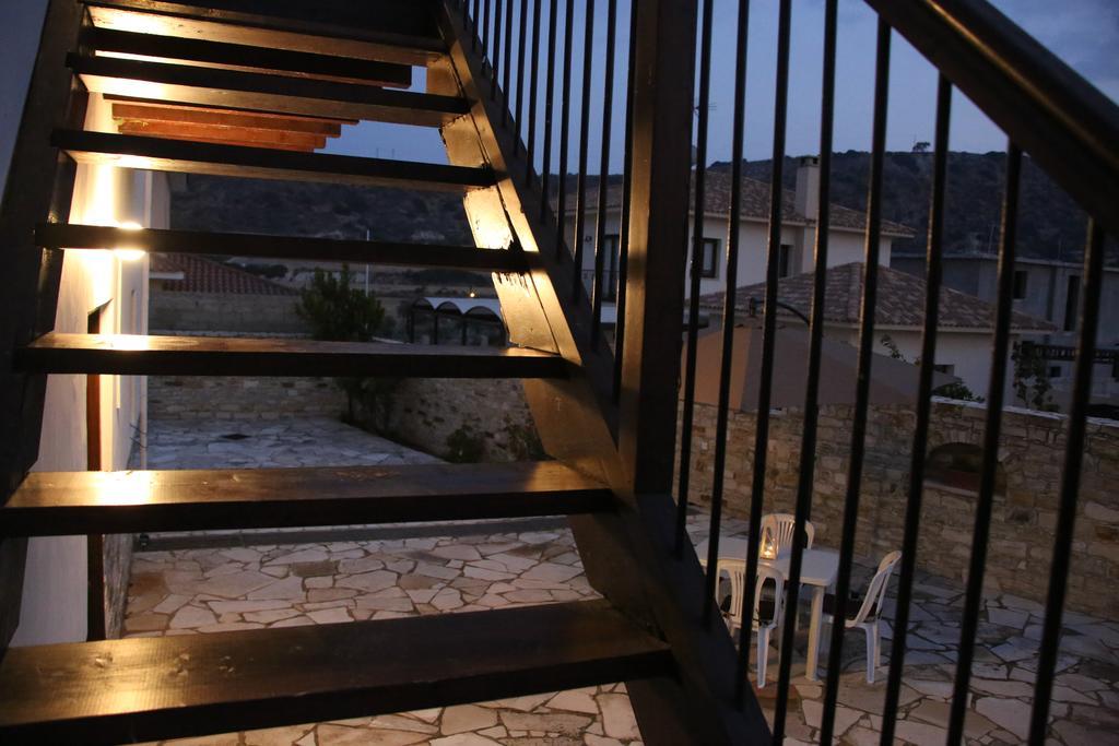 Charoullas Traditional Mansion Villa Alaminos Exterior photo