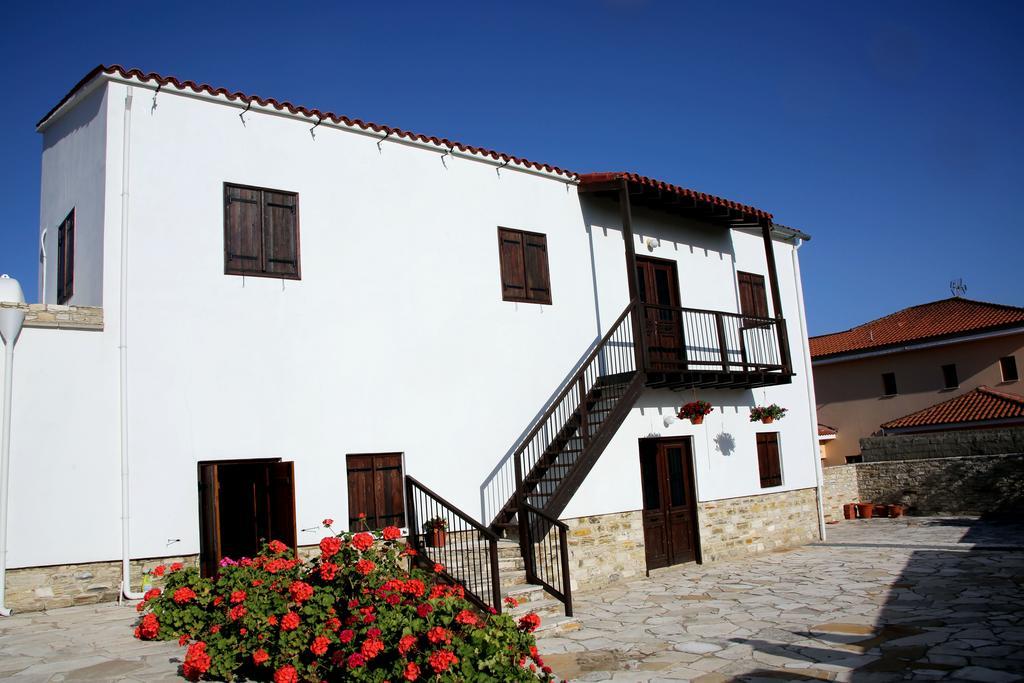 Charoullas Traditional Mansion Villa Alaminos Exterior photo