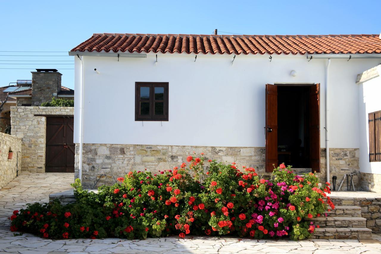 Charoullas Traditional Mansion Villa Alaminos Exterior photo